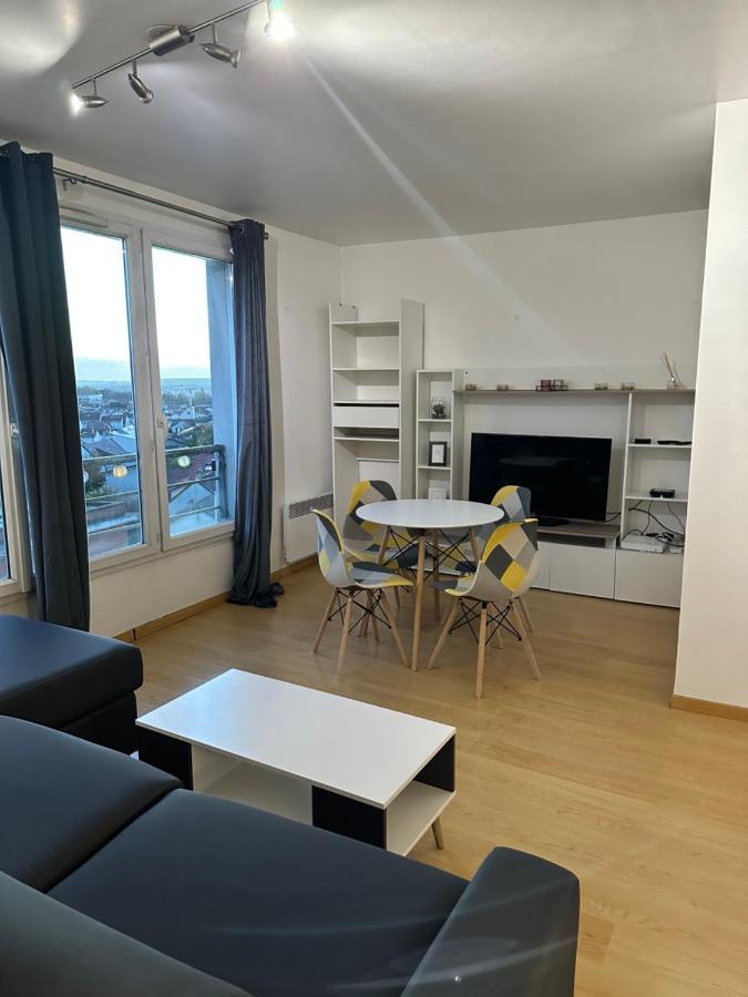 Superbe appartement à 5min de Paris avec parking Villejuif Esterno foto